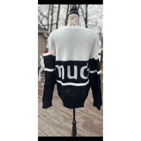Oversized, cold shoulder, black and white fuzzy sweater. - Picture 4 of 12